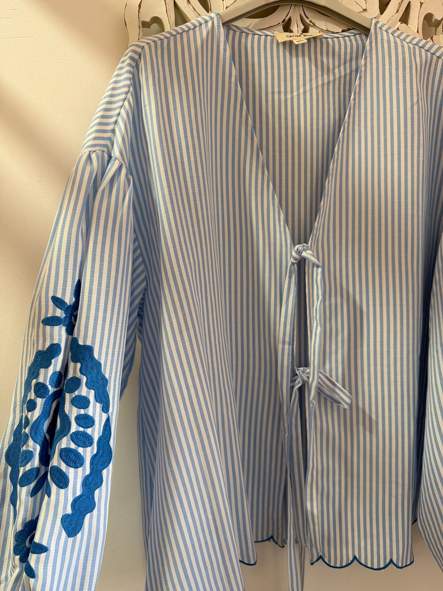 Camisa com laço