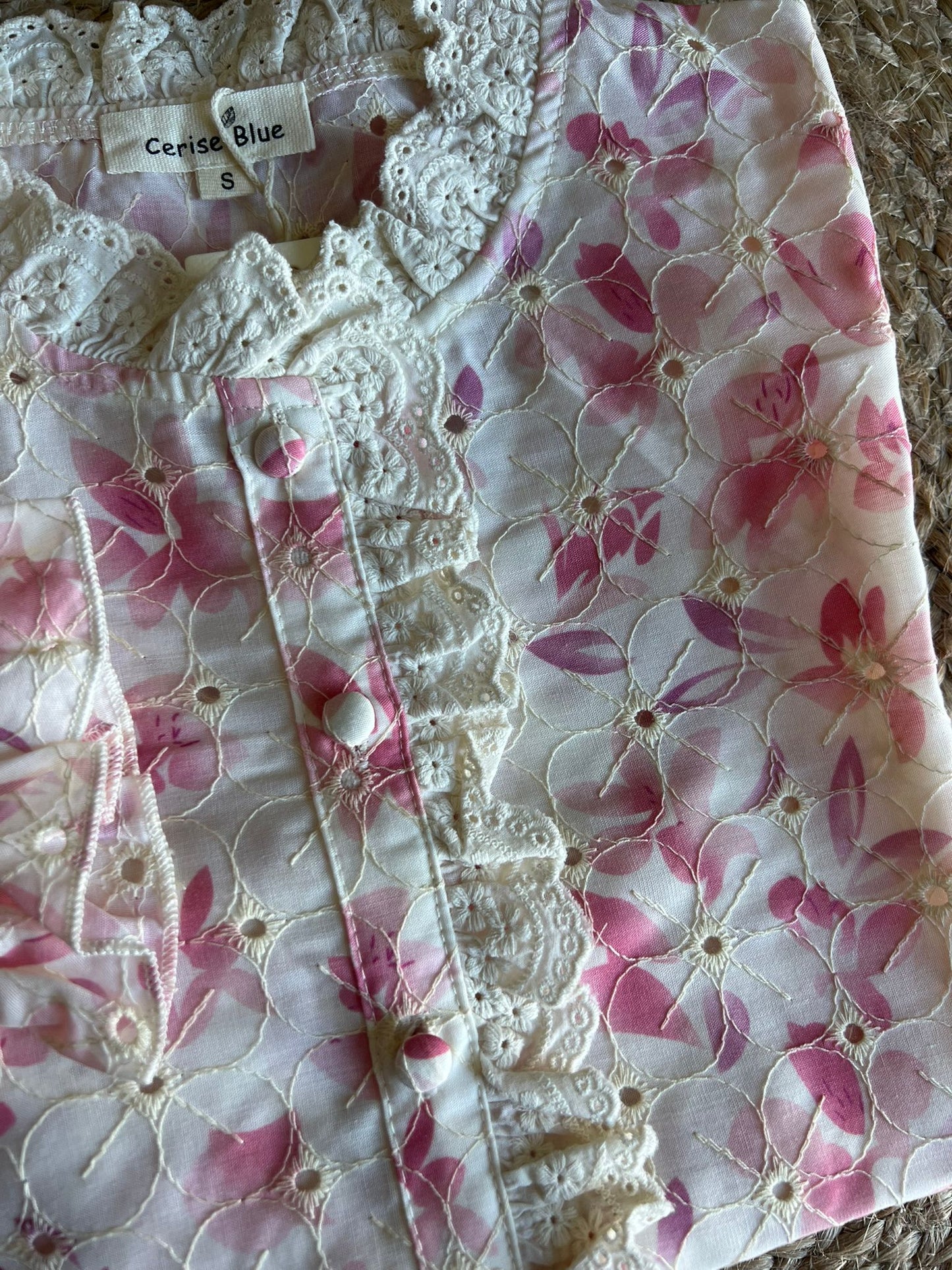 Camisa bordada