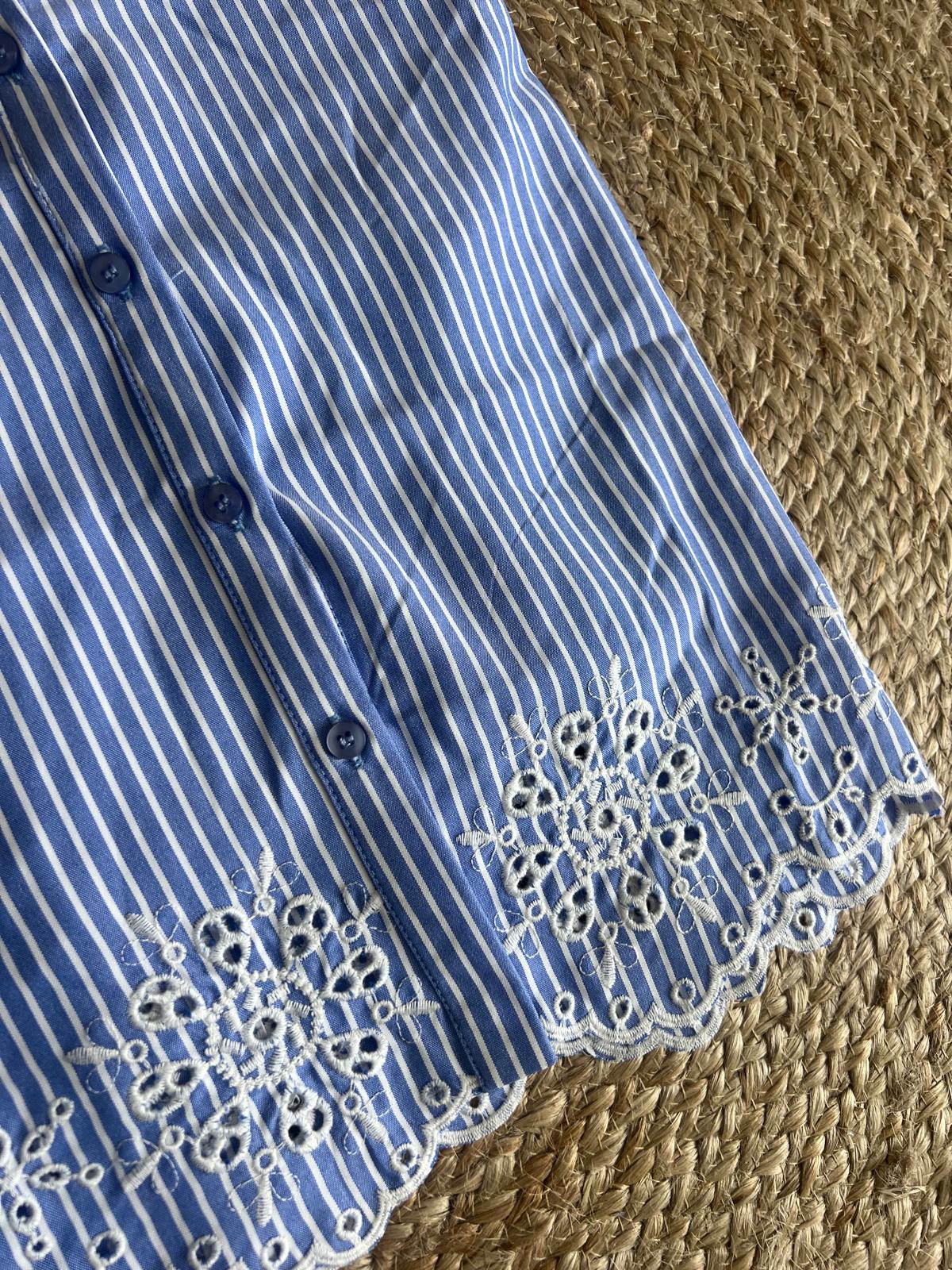 Camisa bordada