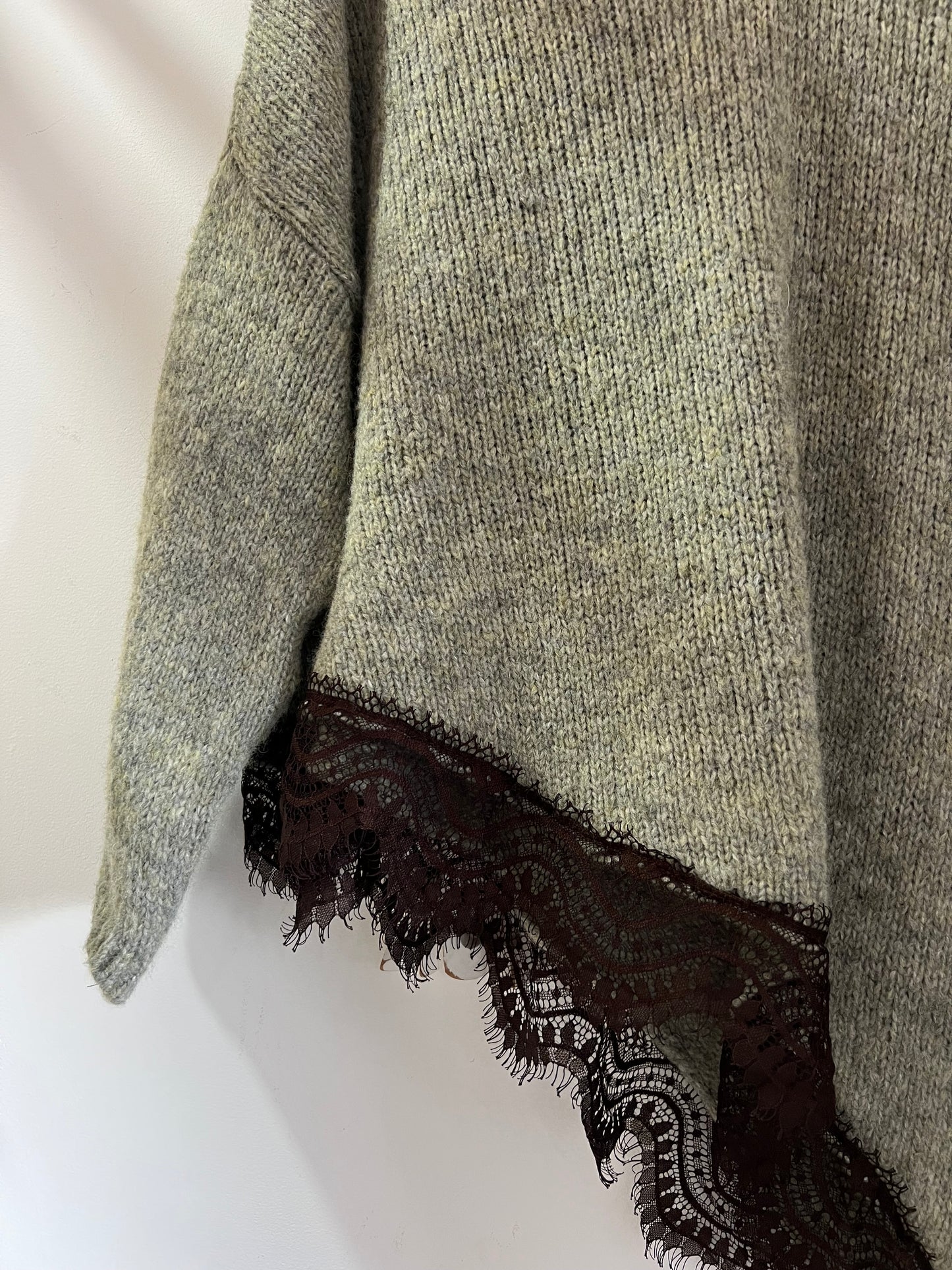 Malha assimétrica com renda