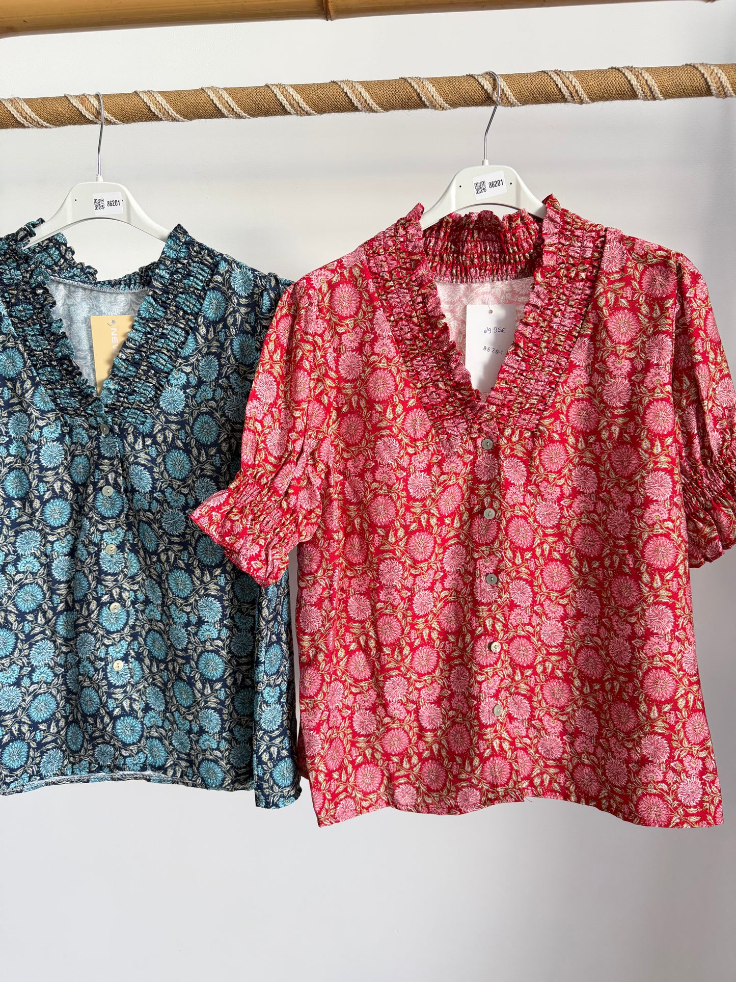 Blusa florida
