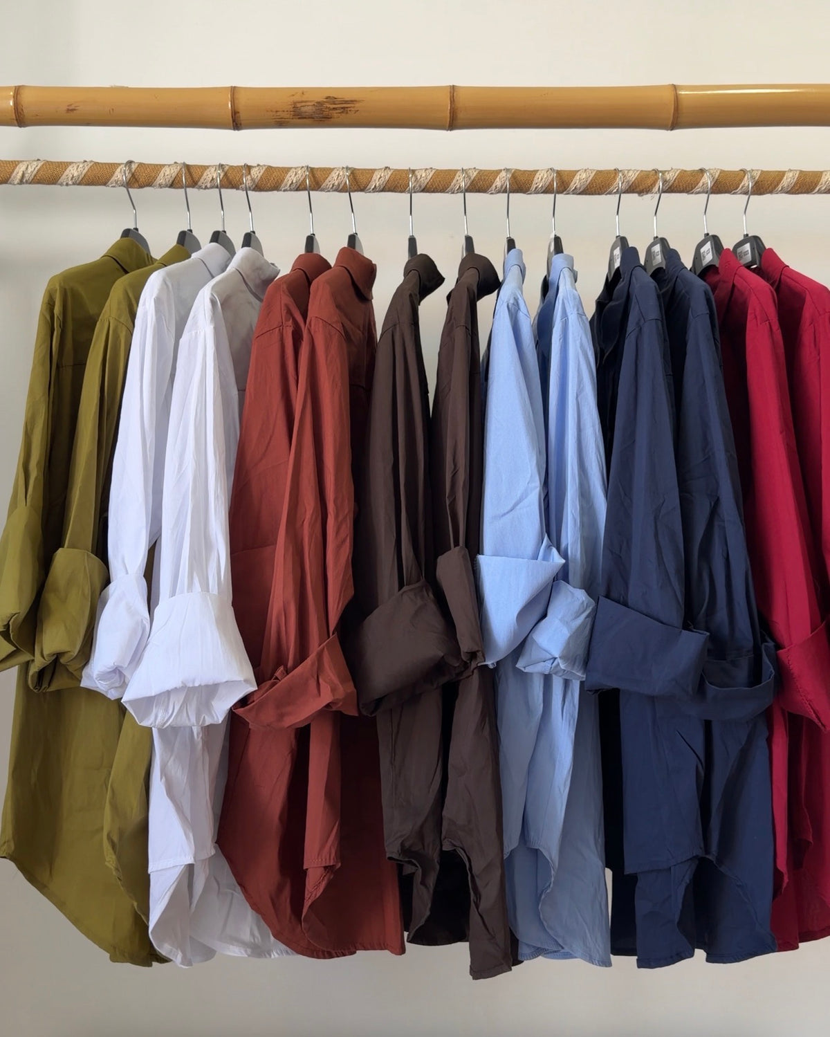 Camisa lisa básica