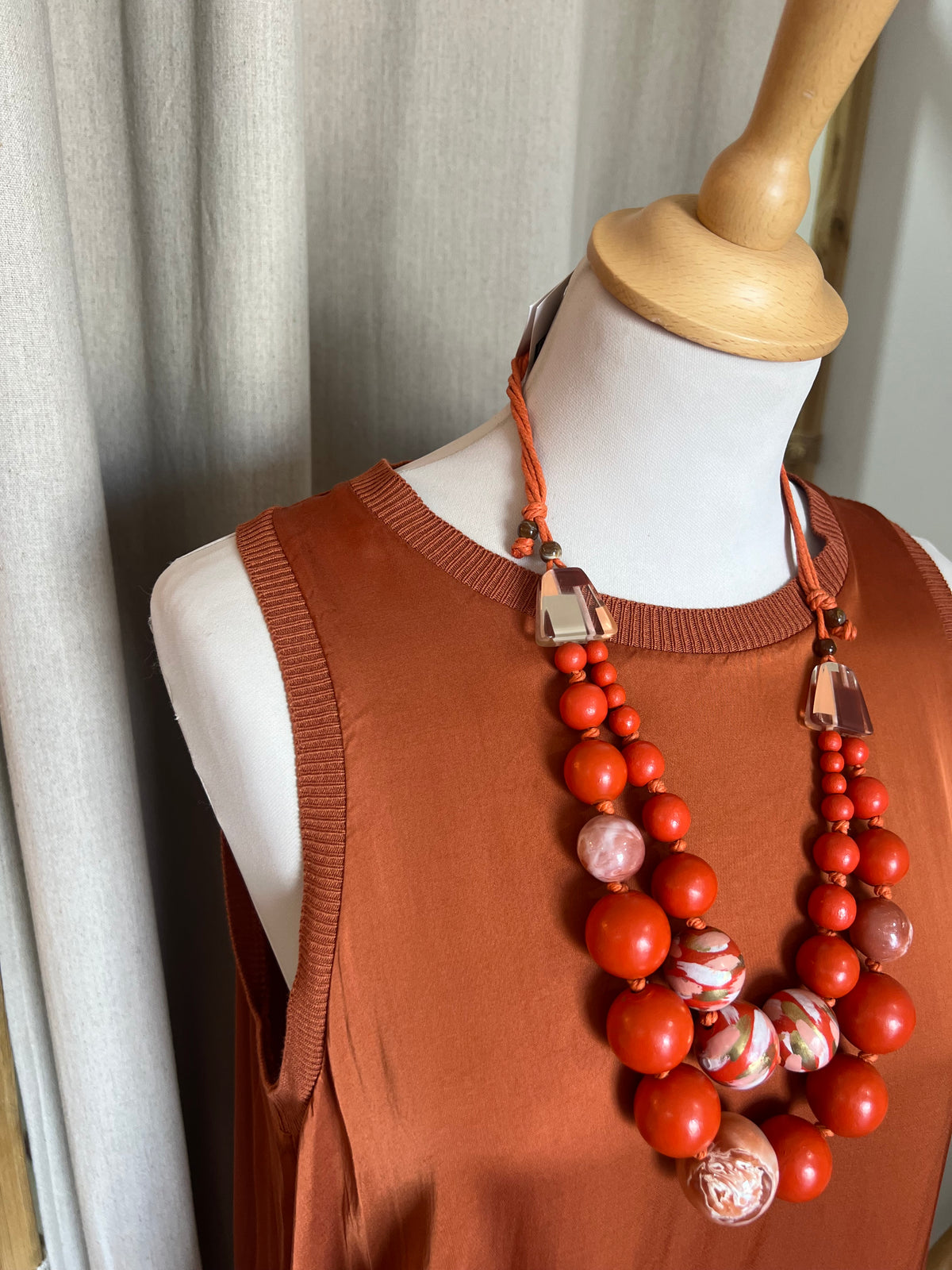 Colar orange – Alfazema Distinct Woman