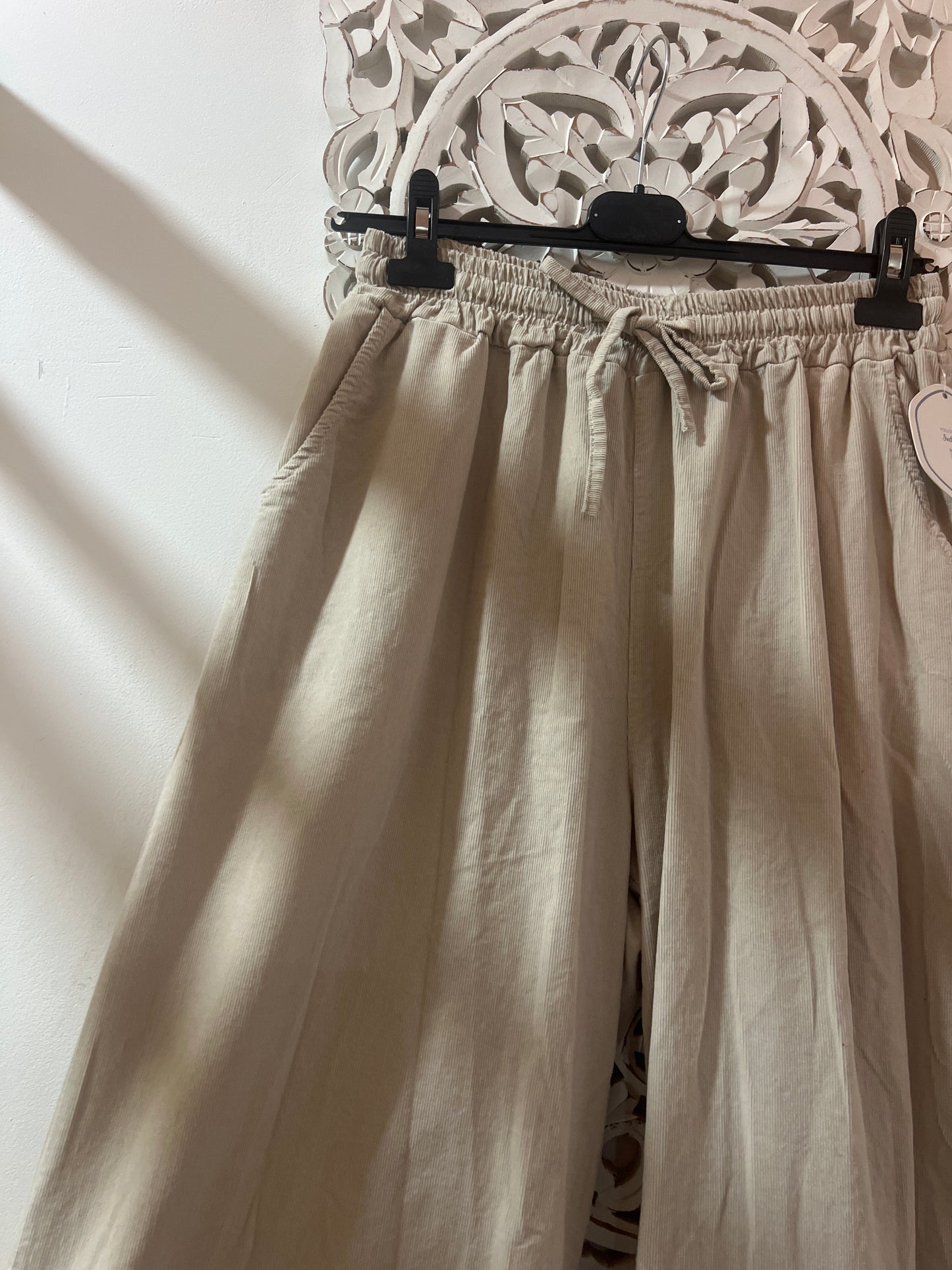 Calças largas bombazina