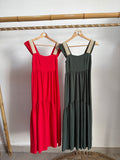 Vestido com pormenor na alça