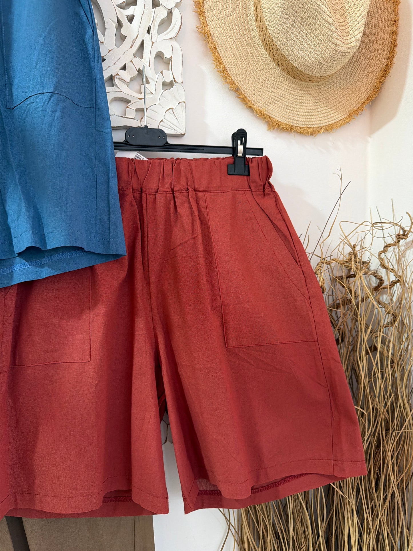 Calções com bolso