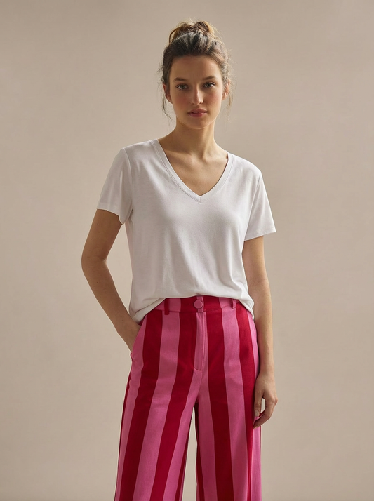 T- shirt decote em V