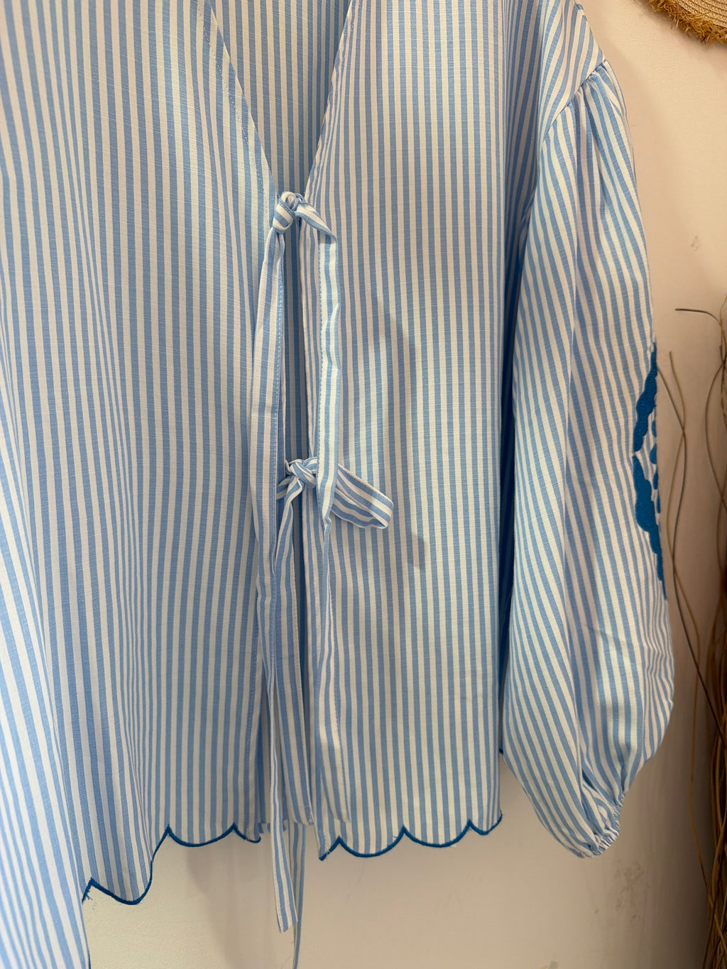 Camisa com laço