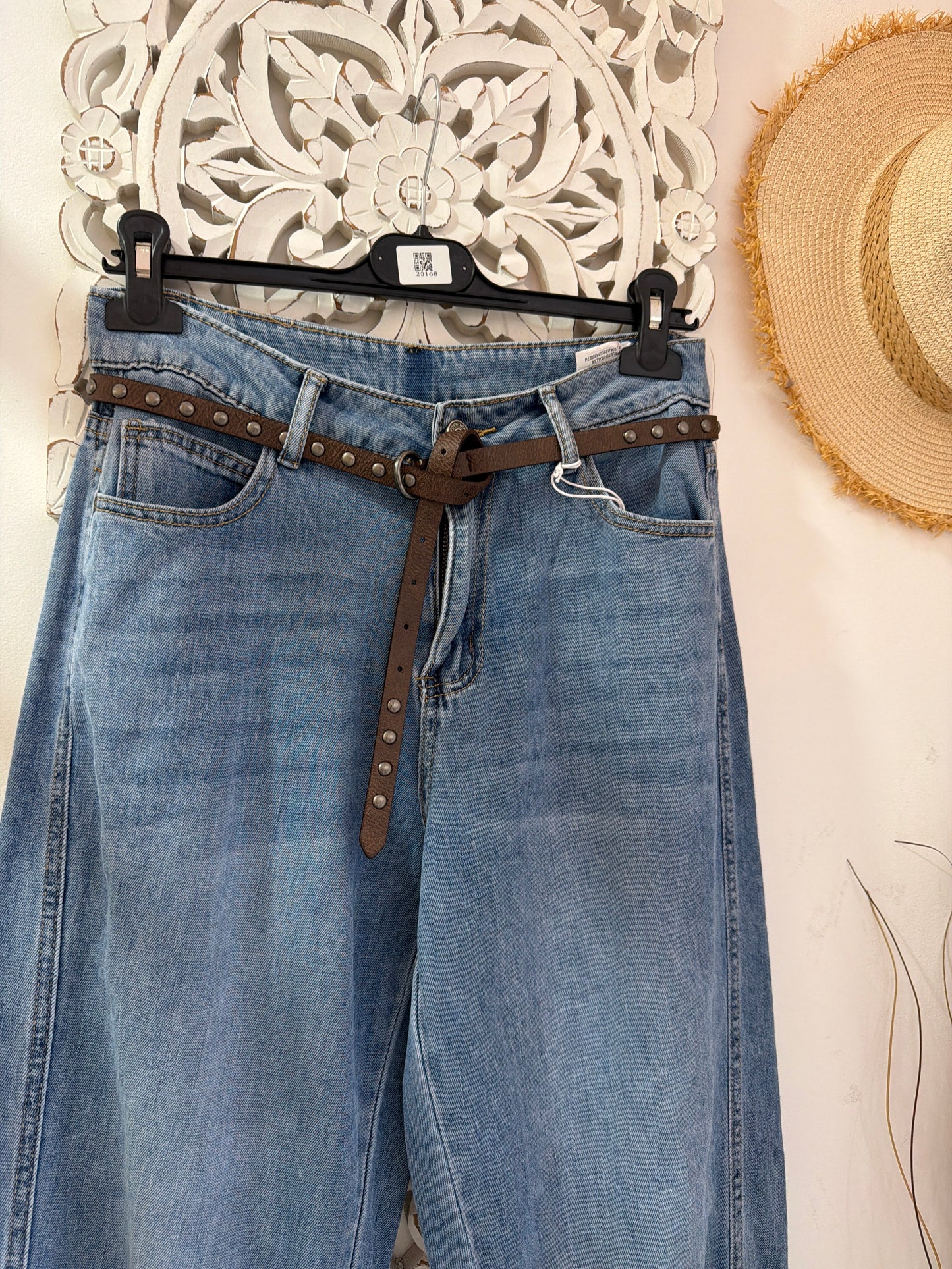 Jeans com cinto