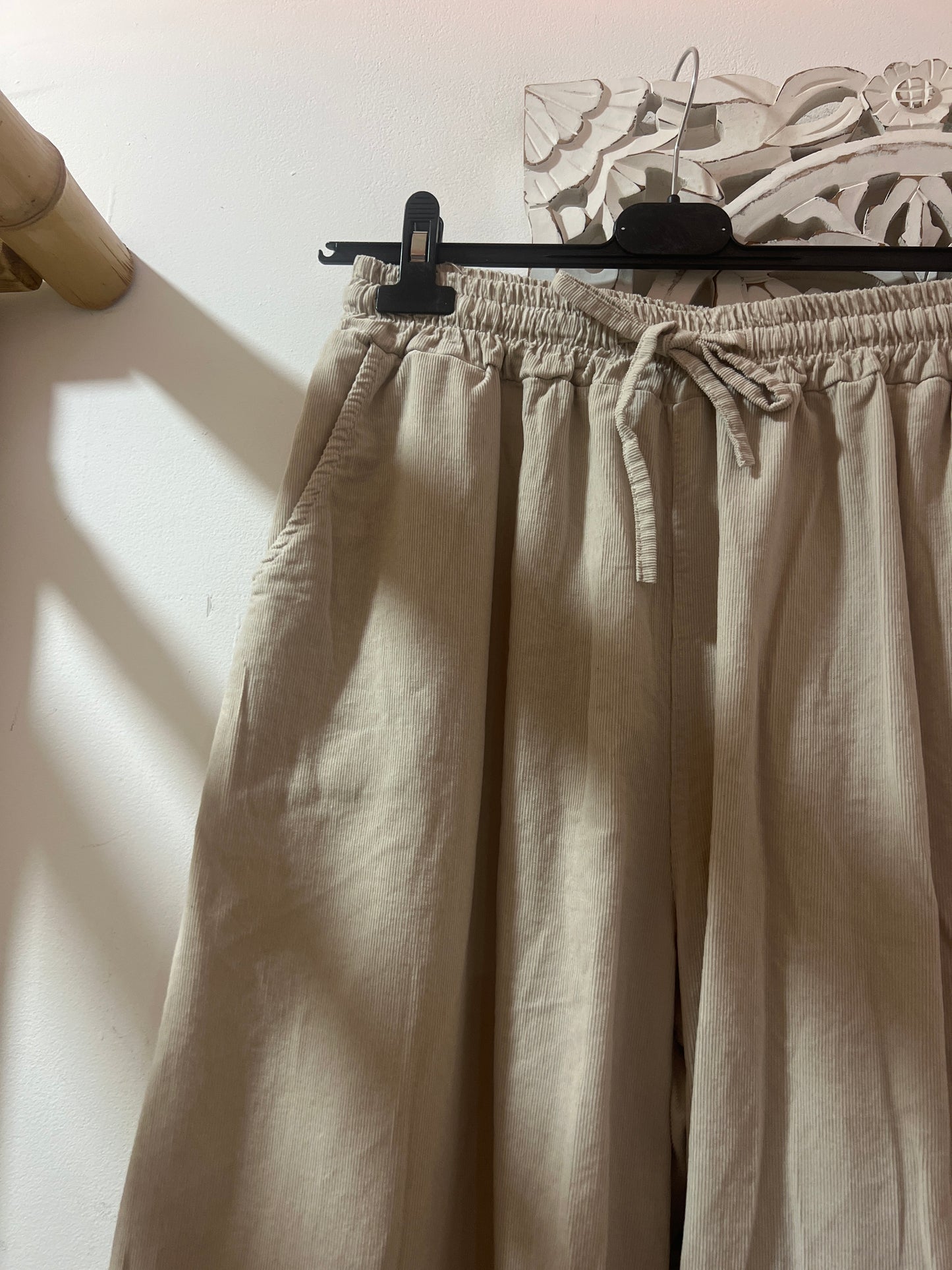 Calças largas bombazina