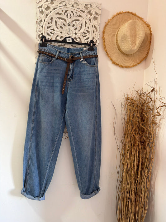 Jeans com cinto