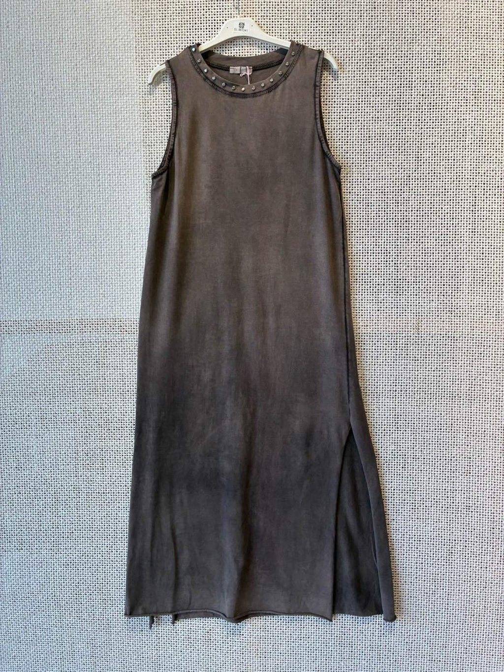 Vestido com tachas