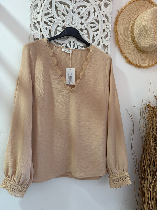 Blusa com renda
