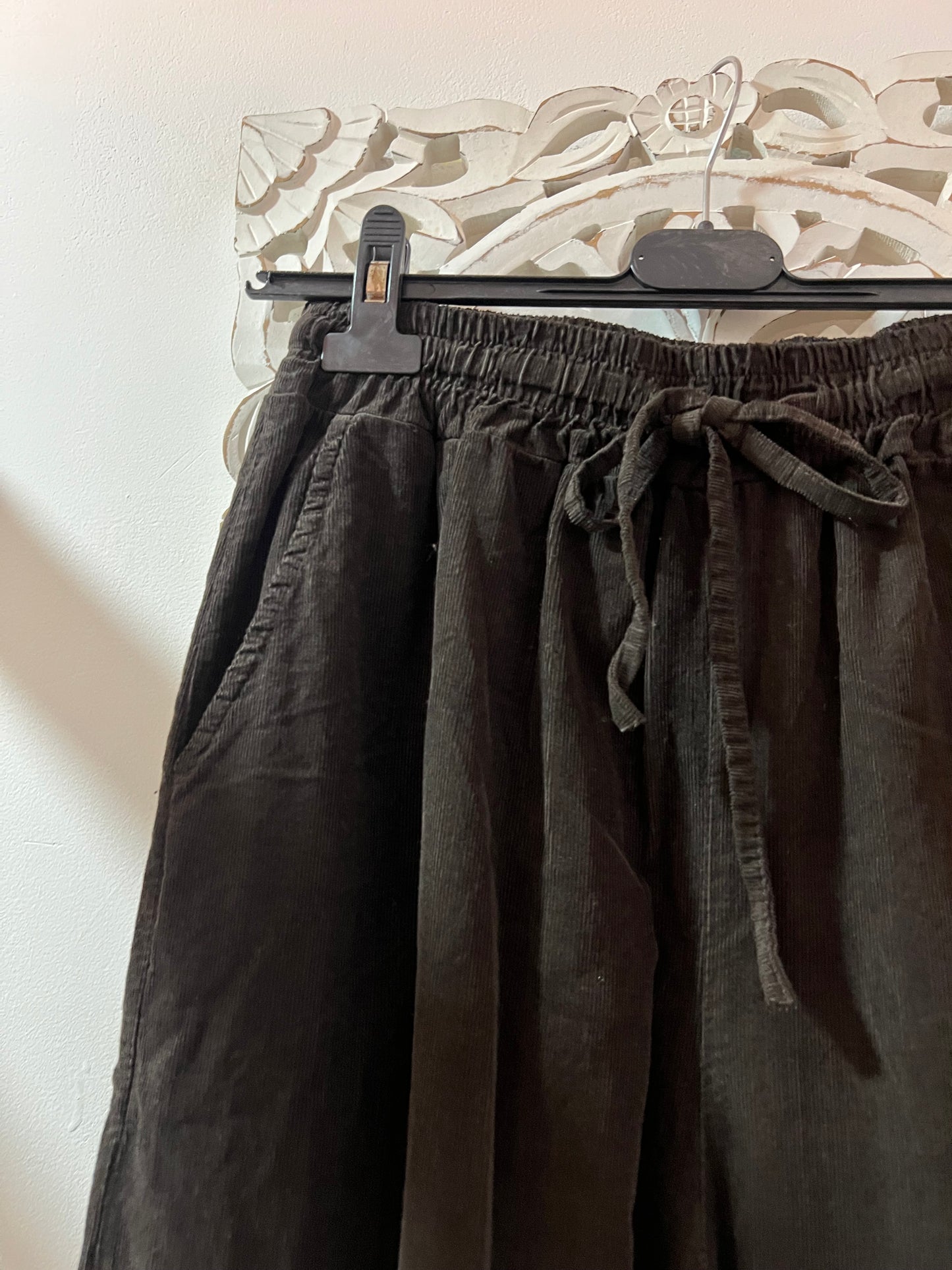 Calças largas bombazina