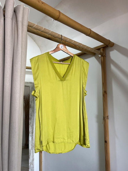 Blusa decote v