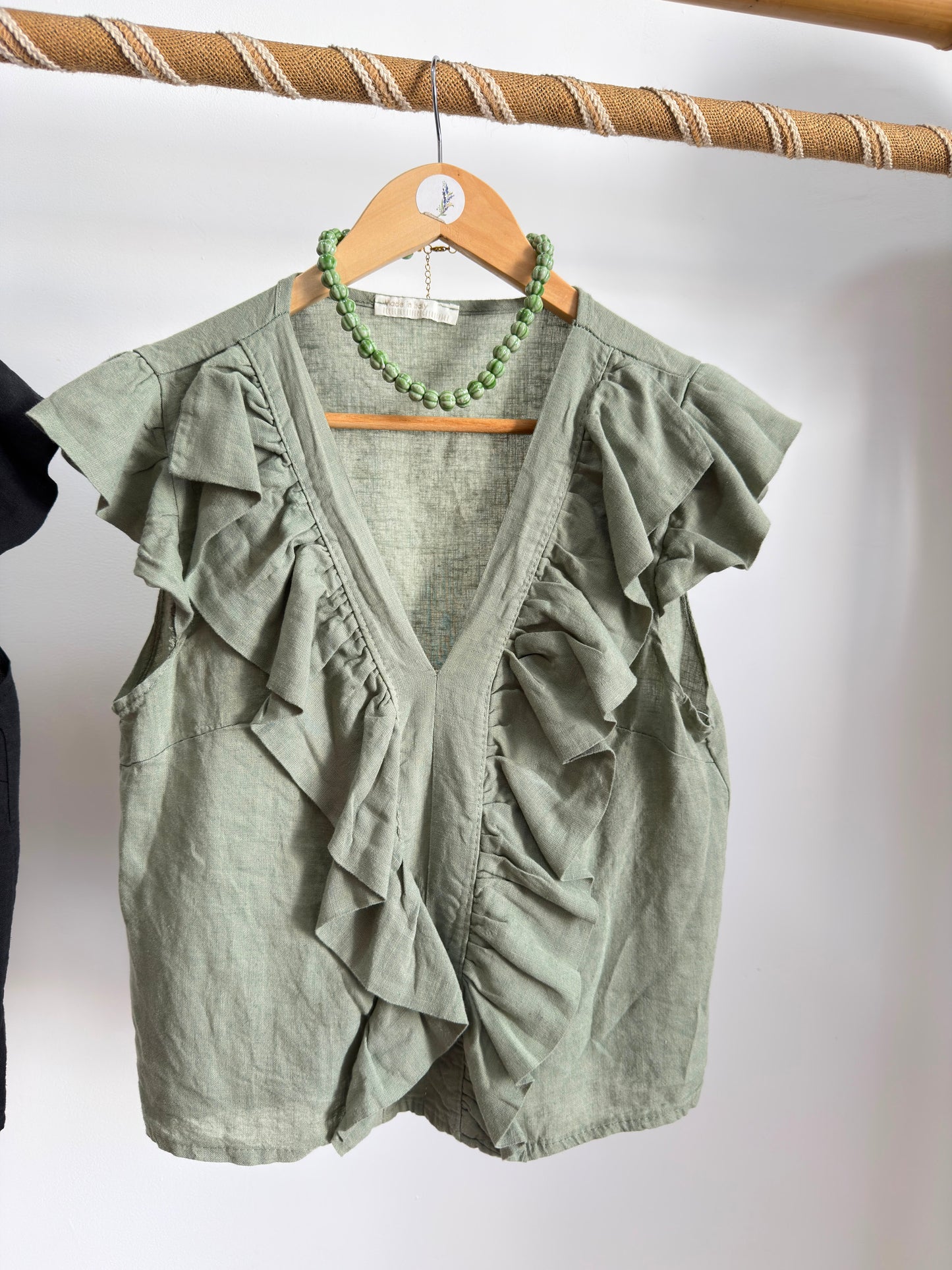 Blusa de linho com folho