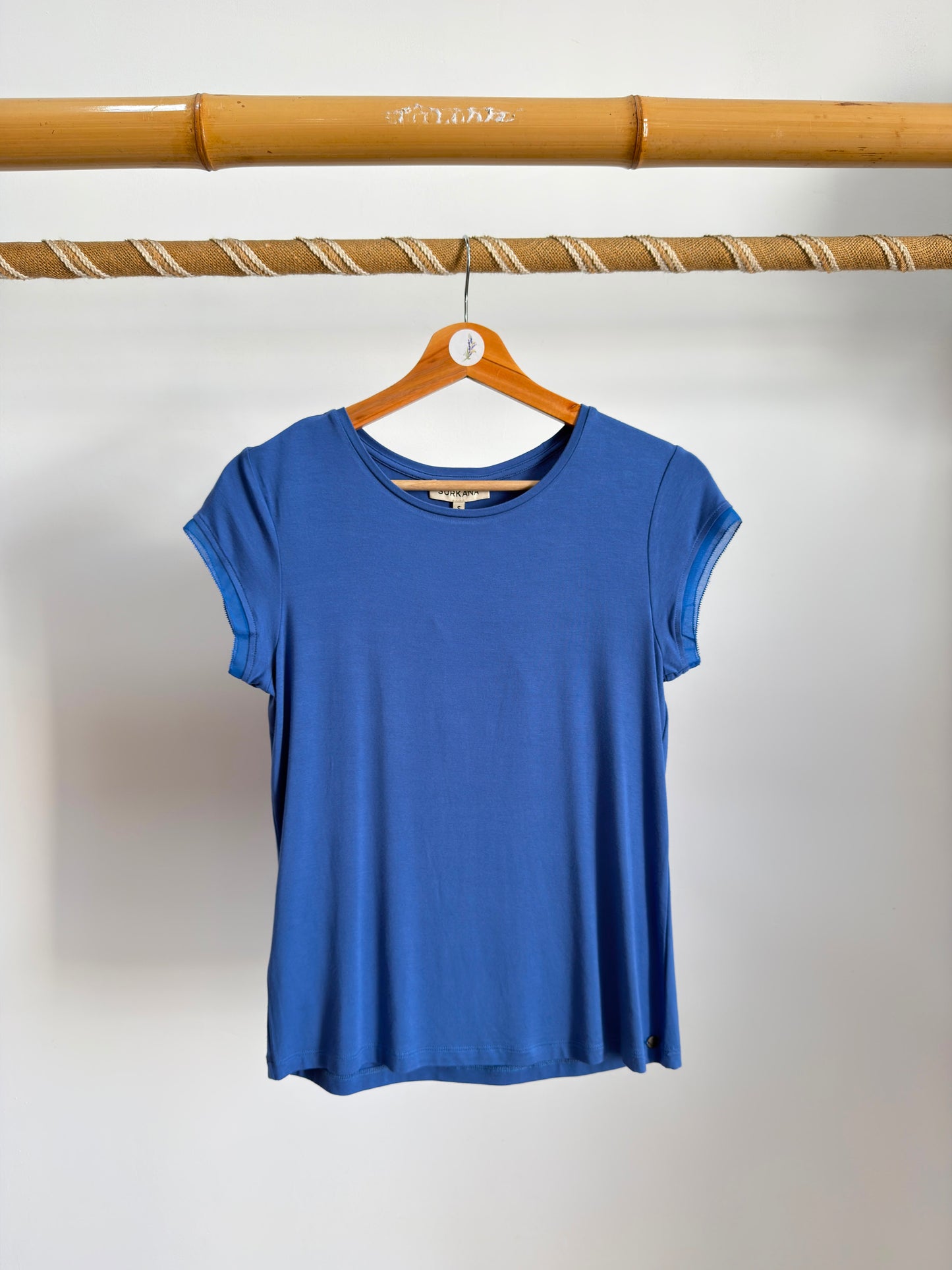 Blusa Surkana decote redondo