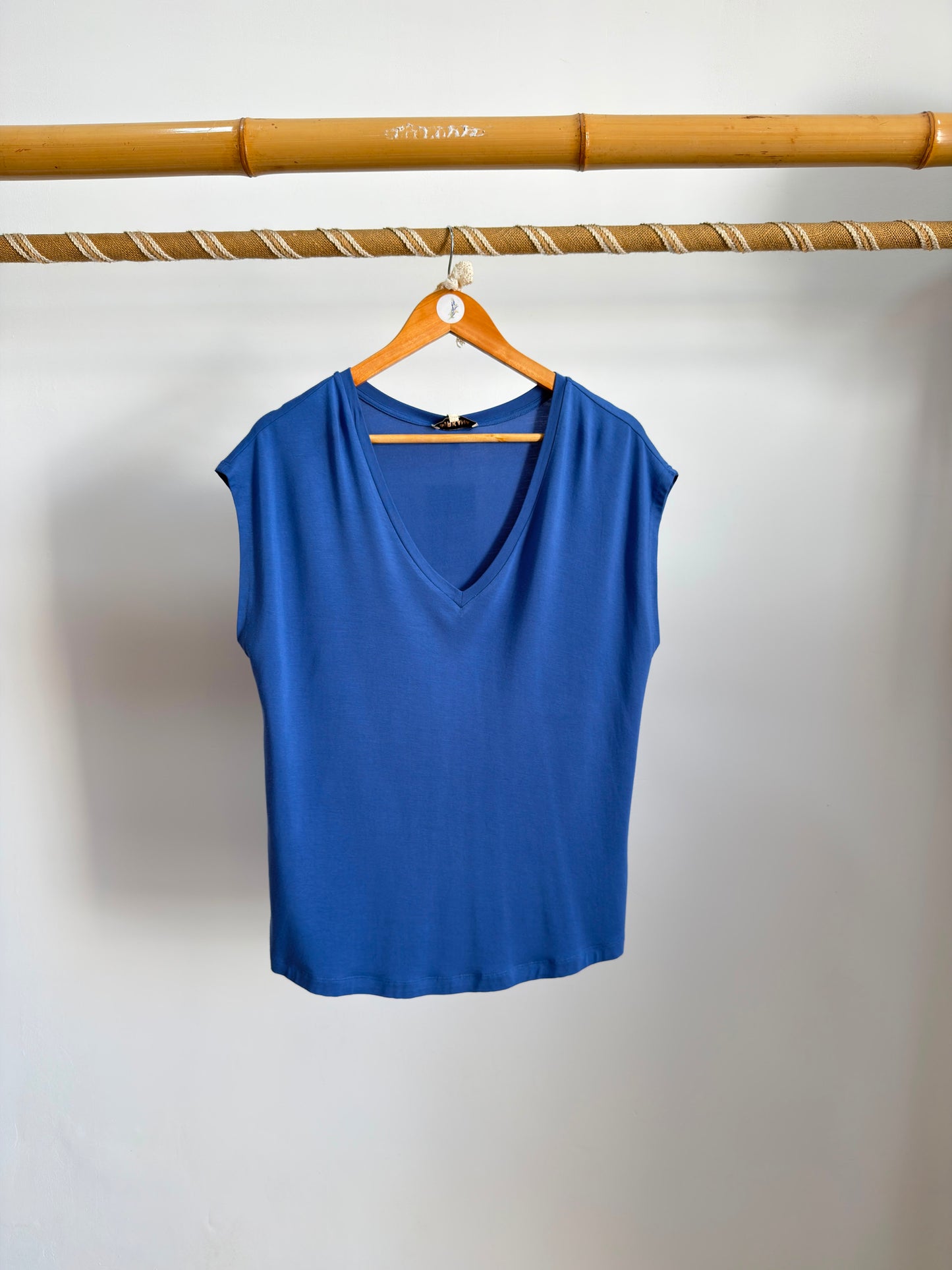Blusa Surkana decote em V
