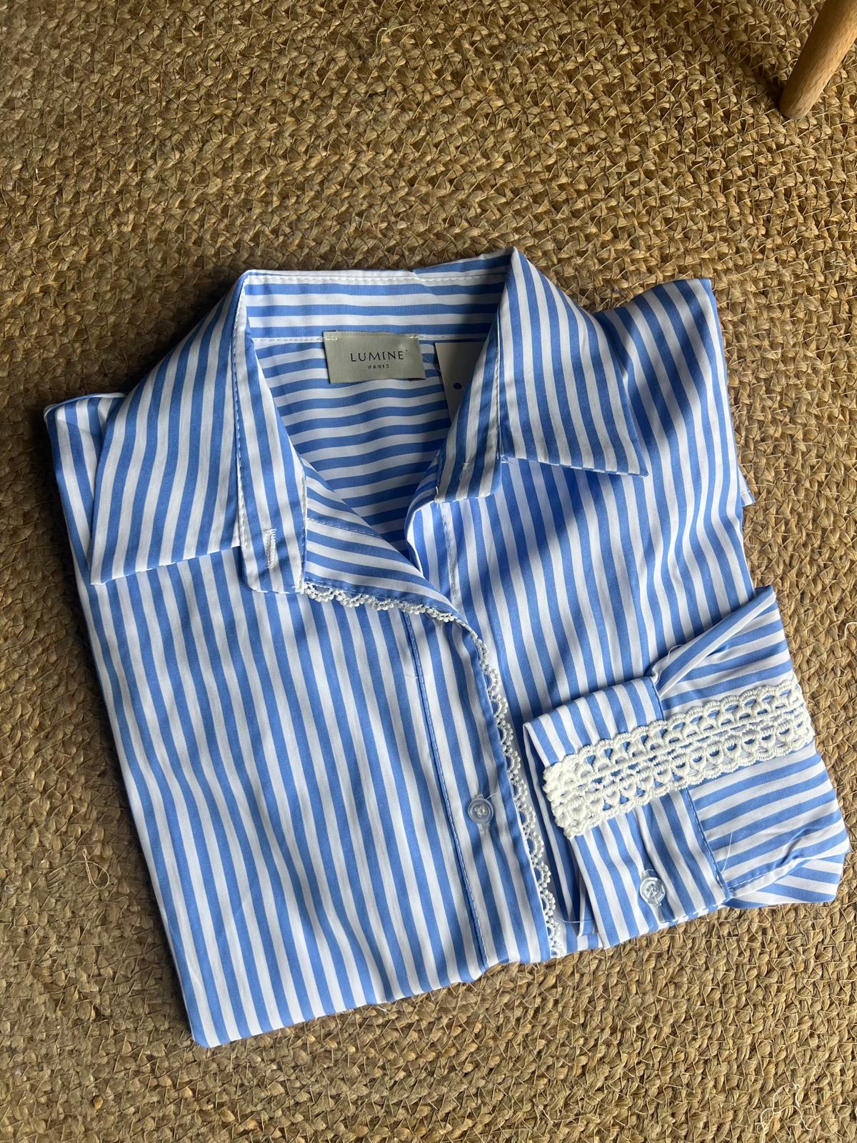 Camisa com rendas