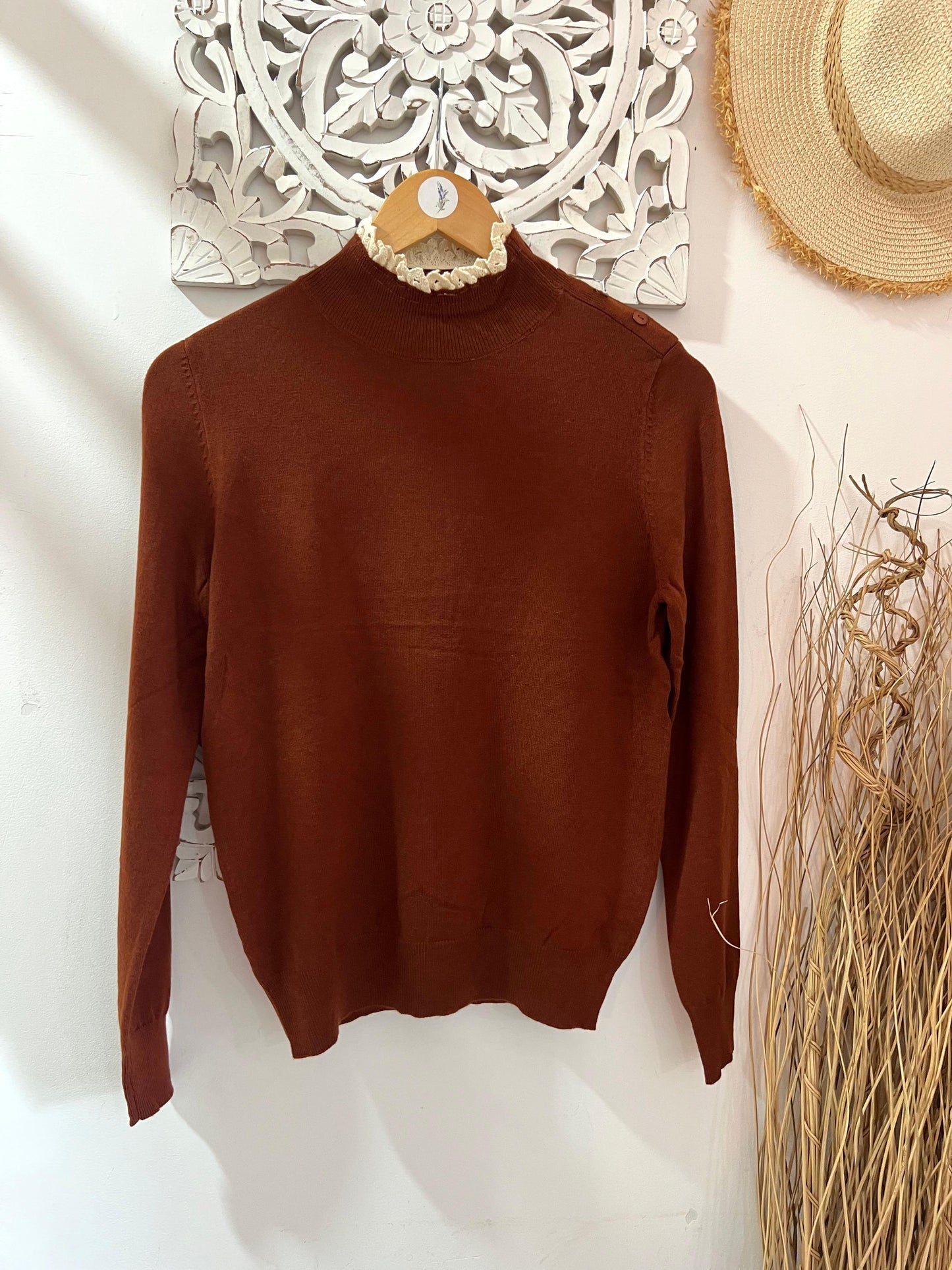 Blusa malhinha com renda